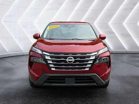 Used 2025 Nissan Rogue SV AWD/4WD image 9