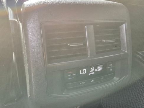 Used 2021 Volkswagen Atlas SEL FWD image 17