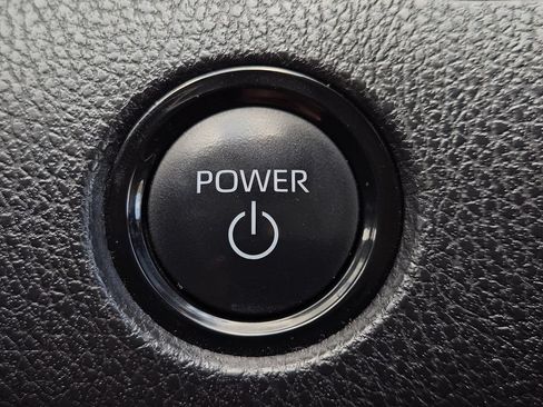 Used 2025 Toyota Camry LE FWD image 17