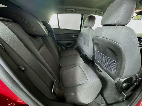 Used 2020 Chevrolet Trax LT image 31