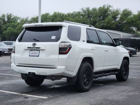 Used 2023 Toyota 4Runner SR5 Premium w/ Moonroof Package image 4