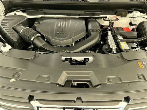 Used 2025 GMC Acadia Elevation image 24