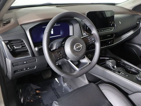 Used 2023 Nissan Rogue Platinum image 26