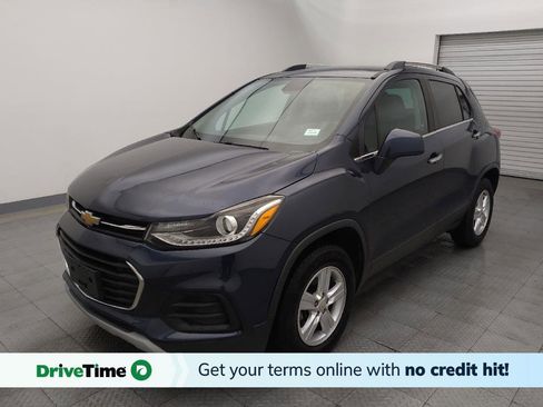 Used 2018 Chevrolet Trax LT w/ LT Convenience Package image 1