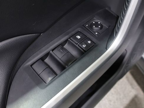 Used 2019 Toyota RAV4 LE w/ Carpet Mat Package AWD/4WD image 14