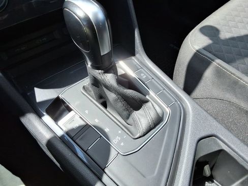 Used 2021 Volkswagen Tiguan S FWD image 34