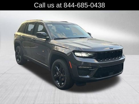 New 2025 Jeep Grand Cherokee Limited w/ Black Appearance Package image 3