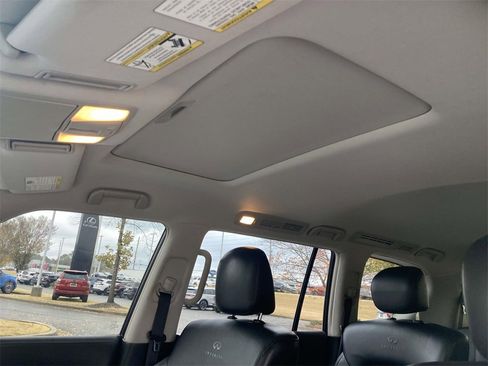Used 2011 INFINITI QX56 2WD image 13