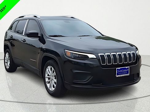 Used 2020 Jeep Cherokee Latitude FWD image 1
