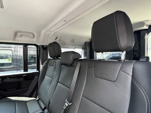 Used 2025 INEOS Grenadier Fieldmaster Edition image 20