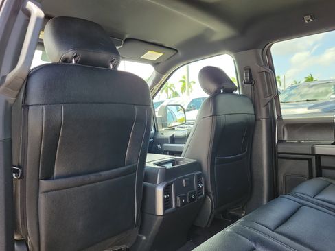 Used 2018 Ford F150 XLT w/ Equipment Group 302A Luxury AWD/4WD image 14