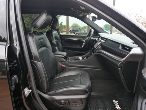 Used 2022 Jeep Grand Cherokee Overland image 15