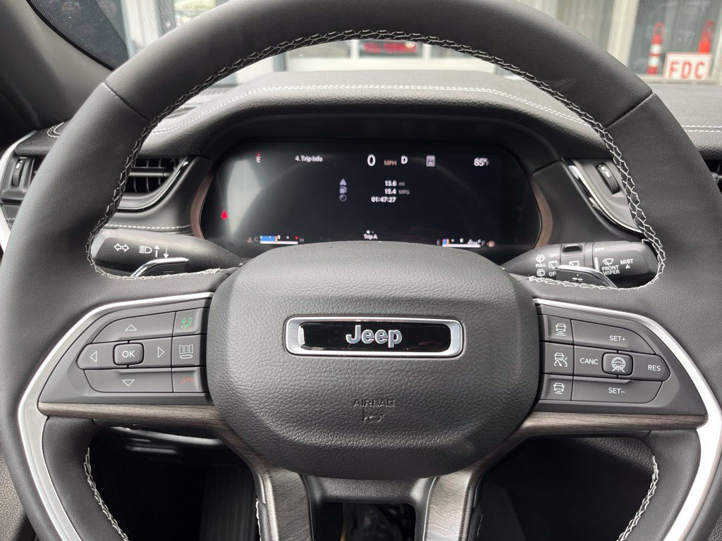 New 2026 Jeep Grand Cherokee Altitude AWD/4WD image 30