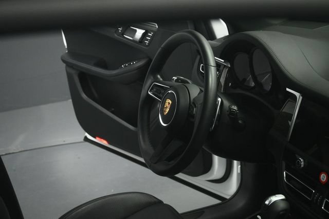 Used 2023 Porsche Macan GTS AWD/4WD image 59