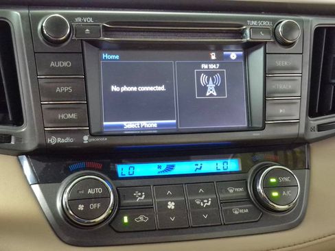 Used 2015 Toyota RAV4 XLE FWD image 21
