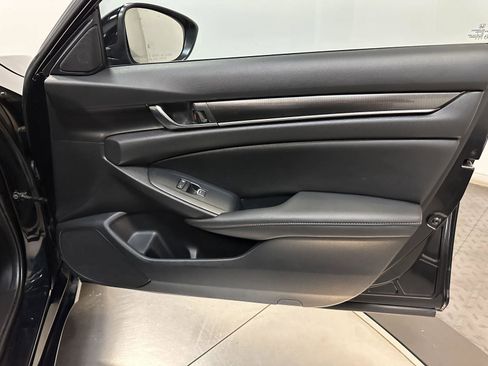 Used 2019 Honda Accord Sport image 37