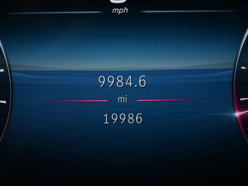 Used 2024 Mercedes-Benz GLC 300 4MATIC image 12