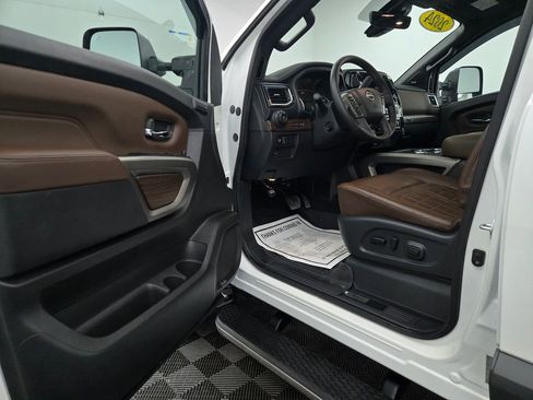 Used 2024 Nissan Titan Platinum Reserve w/ Moonroof Package image 24