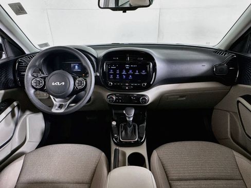 Used 2022 Kia Soul S FWD image 27
