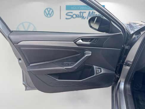 Used 2023 Volkswagen Jetta SE w/ Panoramic Sunroof Package FWD image 19