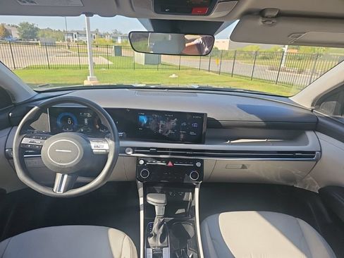 Used 2025 Hyundai Tucson SEL FWD image 24
