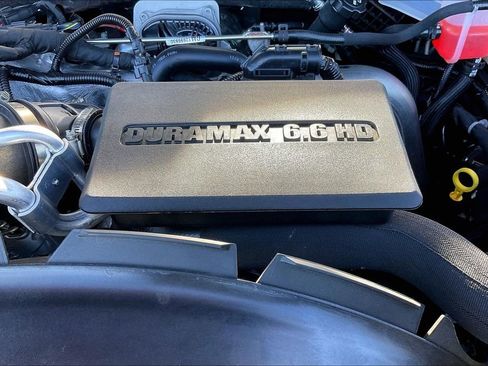 Used 2026 Chevrolet Silverado 2500 LTZ w/ LTZ Premium Package image 10