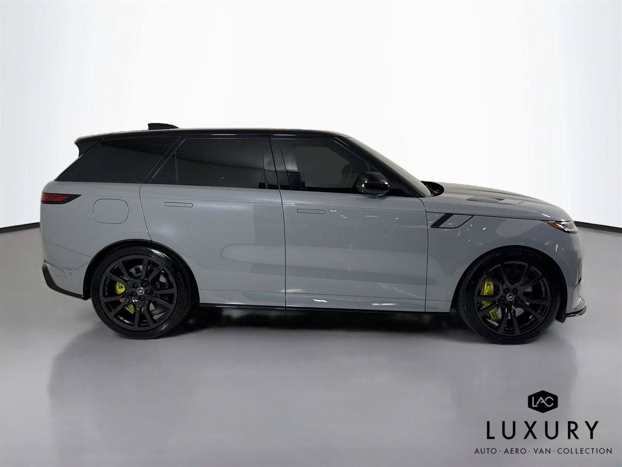 Used 2025 Land Rover Range Rover Sport SV Edition Two AWD/4WD image 4