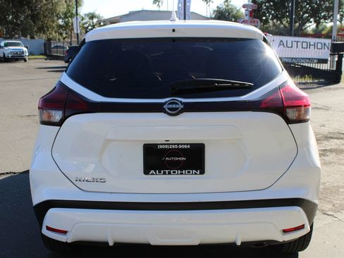Used 2023 Nissan Kicks S FWD image 31