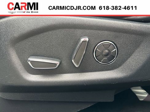 Used 2018 Ford Explorer Platinum AWD/4WD image 13