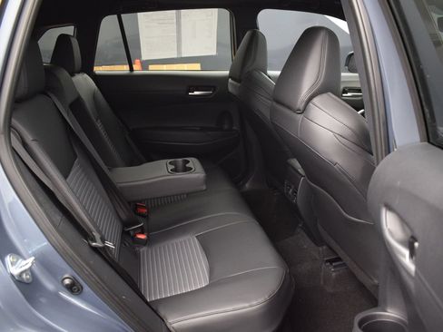 Used 2024 Toyota Corolla Cross AWD Hybrid w/ Convenience Package image 11