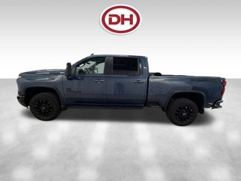 Used 2025 Chevrolet Silverado 2500 LT w/ Trail Boss Package AWD/4WD image 9