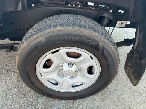 Used 2014 Toyota Tacoma 2WD Regular Cab image 22