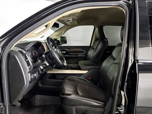 Used 2022 RAM 3500 Laramie AWD/4WD image 11