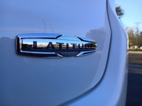 New 2026 Jeep Compass Latitude image 35