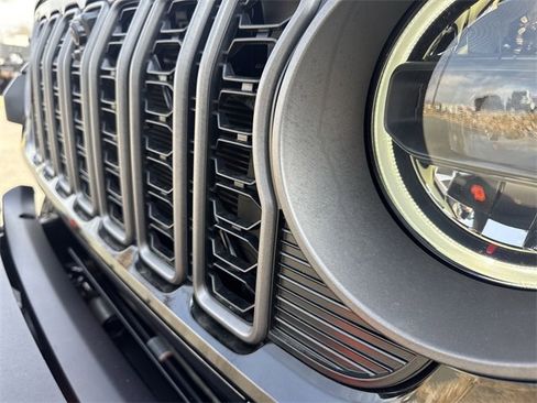 New 2026 Jeep Gladiator Mojave image 16