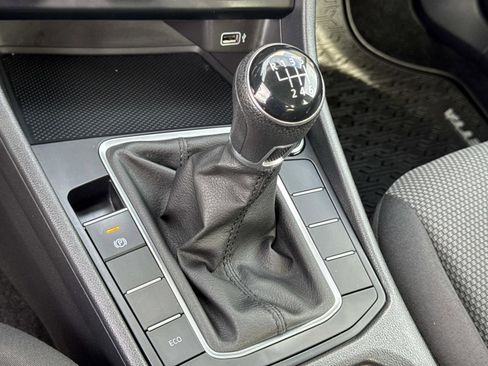 Used 2019 Volkswagen Jetta S w/ Driver Assistance Package image 16