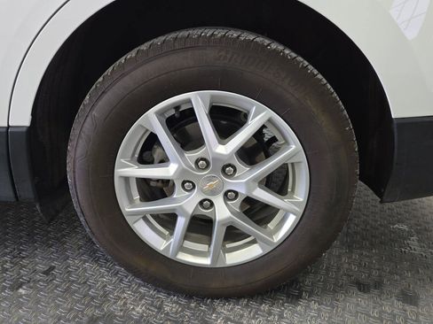 Used 2024 Chevrolet Equinox LT image 30