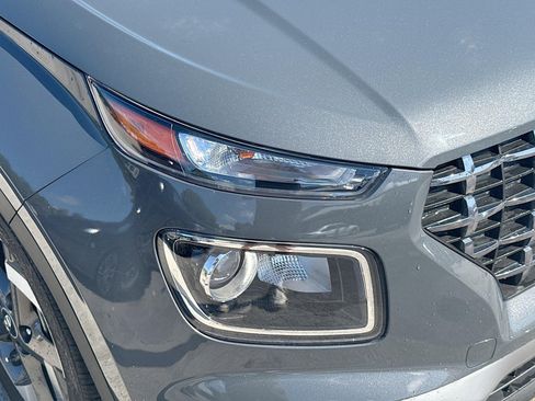 Used 2024 Hyundai Venue SEL FWD image 31