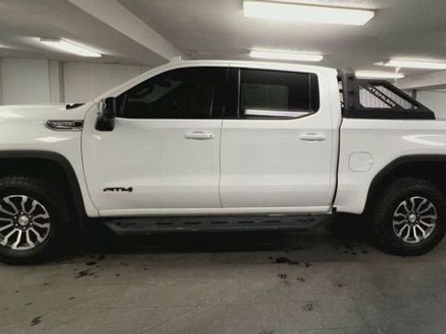 Used 2020 GMC Sierra 1500 AT4 w/ AT4 Premium Package image 5