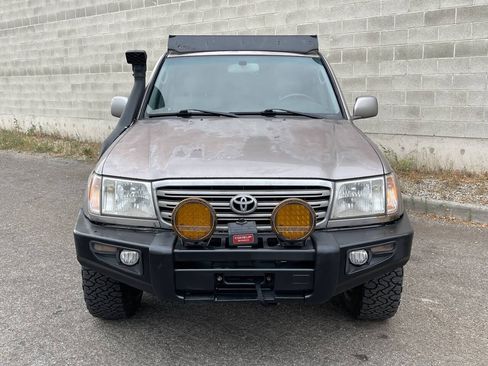 Used 2004 Toyota Land Cruiser AWD/4WD image 2