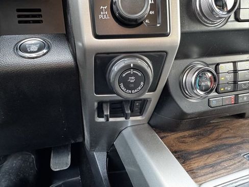 Used 2019 Ford F150 Lariat w/ Equipment Group 502A Luxury image 17