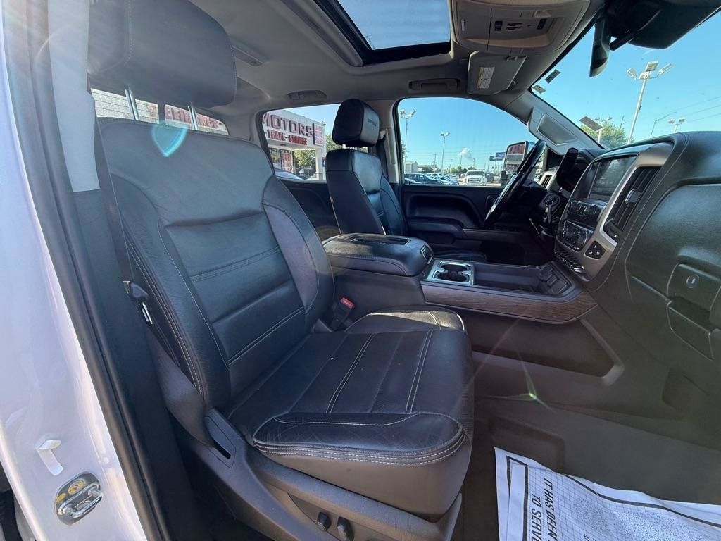 Used 2019 GMC Sierra 2500 Denali w/ Duramax Plus Package AWD/4WD image 16