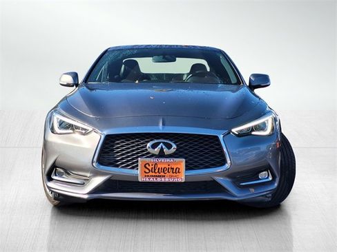 Used 2018 INFINITI Q60 2.0t w/ Moonroof Package image 2