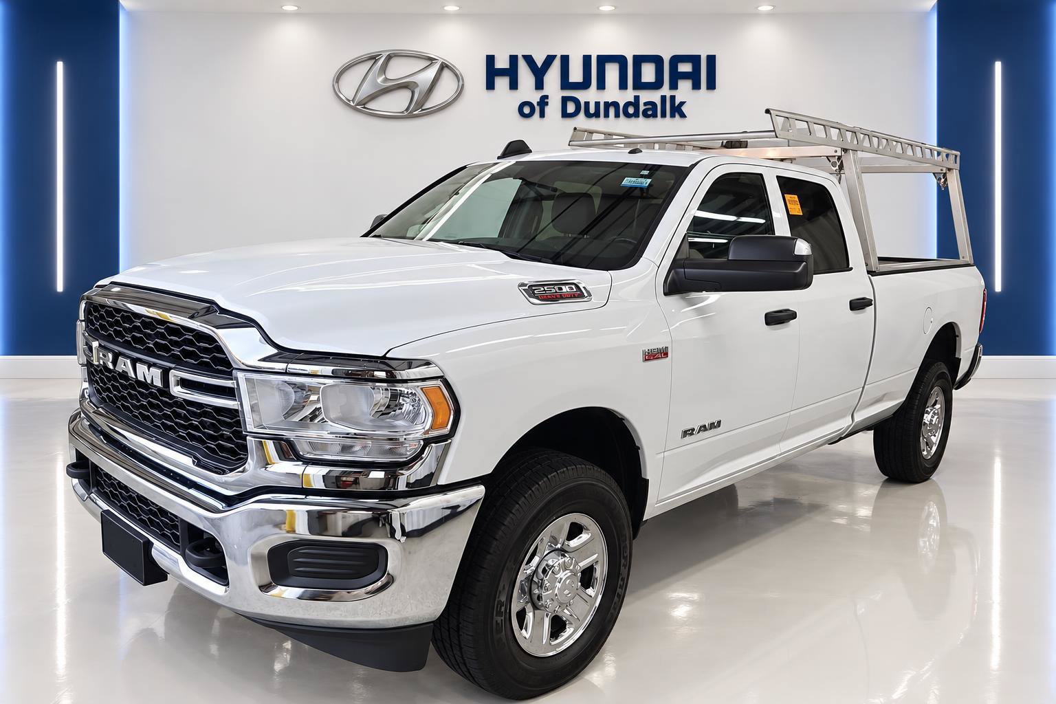 Used 2022 RAM 2500 Tradesman AWD/4WD image 3