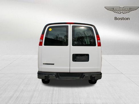 Used 2024 Chevrolet Express 2500 w/ Driver Convenience Package RWD image 4