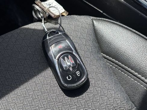 Used 2026 Buick Encore GX Preferred AWD/4WD image 17