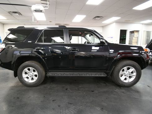 Certified 2024 Toyota 4Runner SR5 Premium image 8