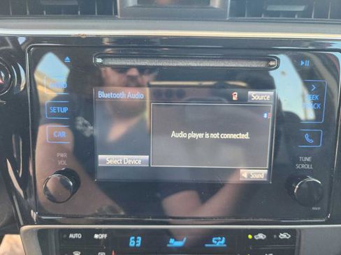 Used 2017 Toyota Corolla SE FWD image 20