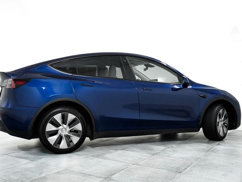 Used 2023 Tesla Model Y Long Range AWD/4WD image 7