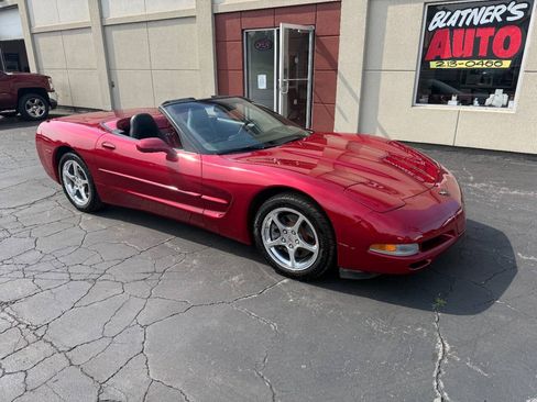 Used 2001 Chevrolet Corvette Convertible w/ Preferred Equipment Group2 RWD image 1